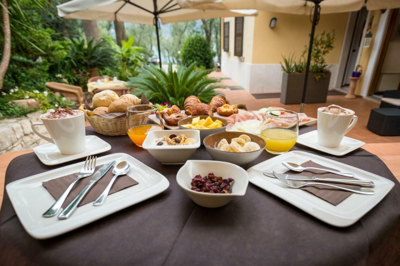 B&B Casa Benamati By Kelly Malcesine Dış mekan fotoğraf